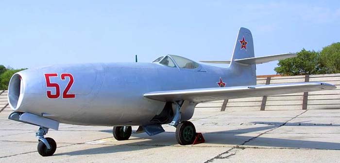 Истребитель Як-23