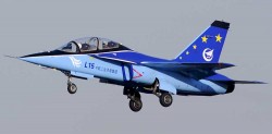 Учебно-боевой самолет Hongdu L-15 Falcon