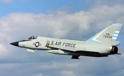 Истребитель-перехватчик F-106 Delta Dart