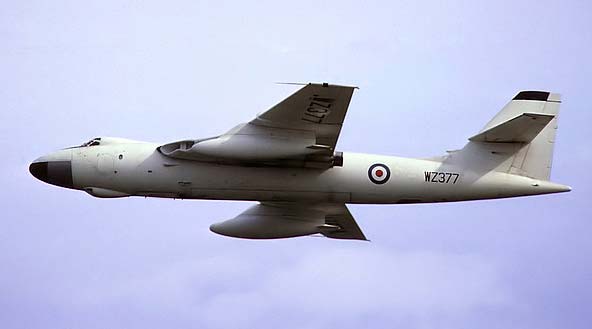 Стратегический бомбардировщик Vickers Valiant